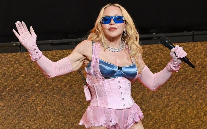 Madonna lập kỳ tích mới với CONFESSIONS II: Album số 1 thứ 10 trên Billboard 200, mở ra chương rực rỡ ở tuổi 67