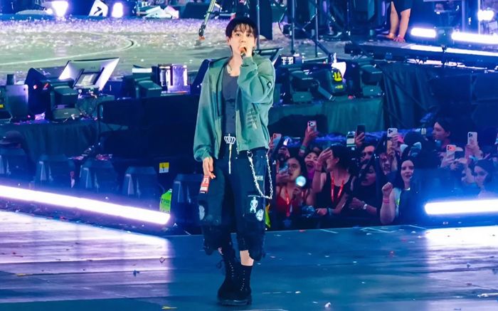 Jungkook lên tiếng về chấn thương trên sân khấu ở London