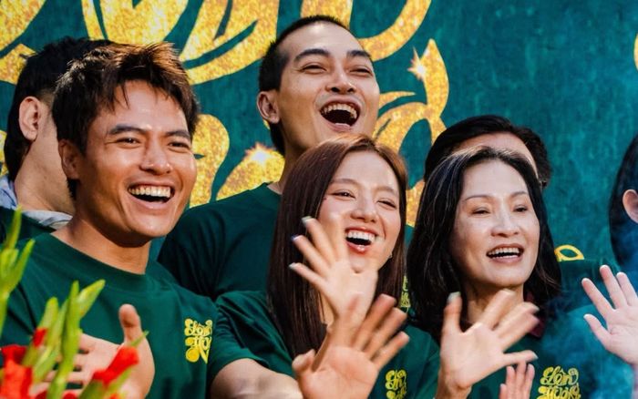 Đạo diễn Khương Ngọc cảm ơn Hồng Đào