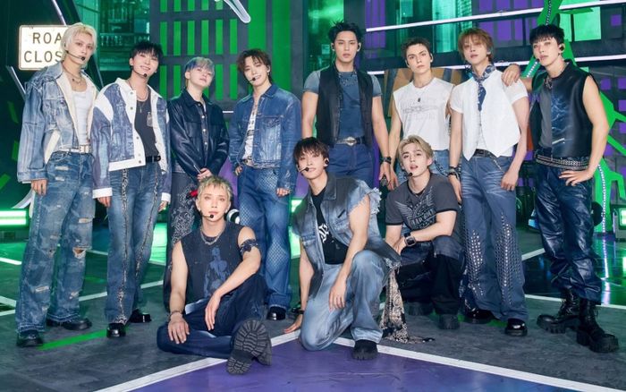 13 thành viên SEVENTEEN chính thức gia hạn hợp đồng với Pledis Entertainment