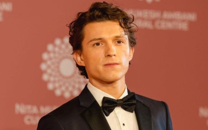Tom Holland 'lỡ miệng' nhắc đến cái kết Spider-Man: Brand New Day