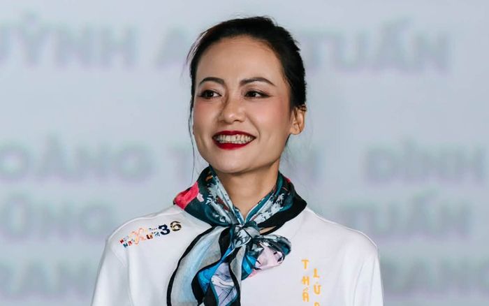 Hồng Ánh nghẹn ngào khi Ngày Xửa Ngày Xưa lần đầu đến rạp chiếu