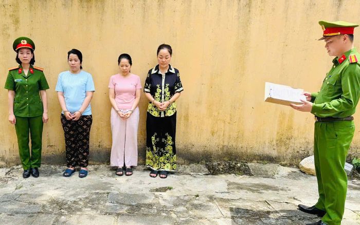 3 chủ tiệm vàng lớn ở TP.HCM bị khởi tố: Đường dây buôn lậu kim cương xuyên quốc gia hoạt động ra sao?