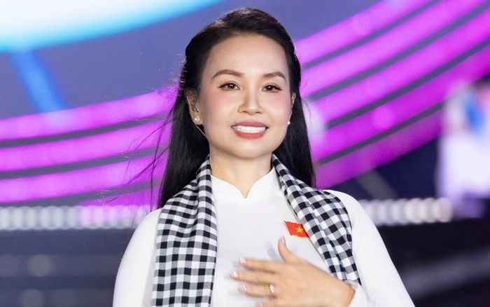 Hạnh phúc của ca sĩ Cẩm Ly