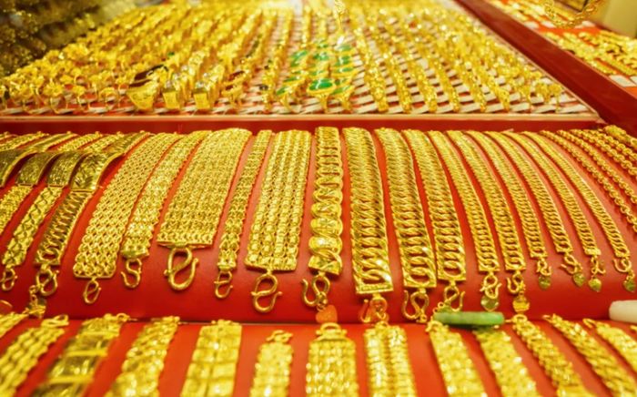 Tin tài chính hôm nay 15/7: Giá vàng đảo chiều tăng mạnh, USD hạ nhiệt