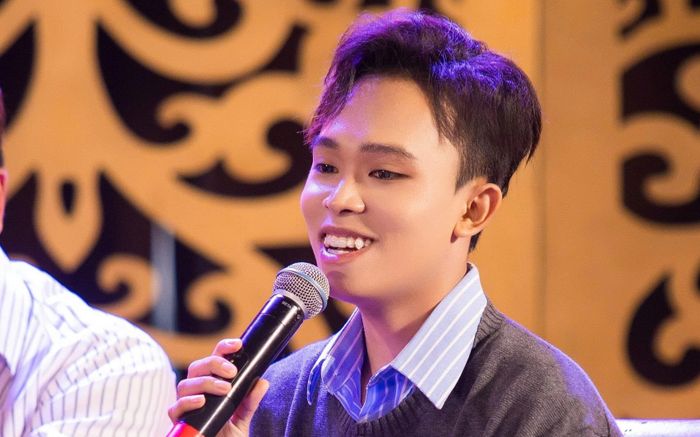 Những nghề mưu sinh độc đáo chỉ xuất hiện ở quê Hồ Văn Cường khi mùa nước nổi