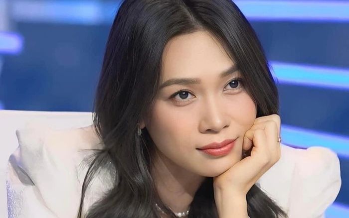 Trở về sau chuyến tham quan Đà Nẵng quê Mỹ Tâm, những món quà này không phải ai cũng biết để mua