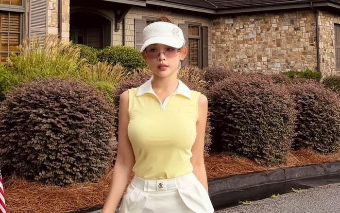 Huyền Baby khoe vóc dáng nuột nà trên sân golf ở tuổi U40