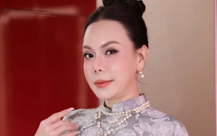 Cư dân mạng 'dậy sóng' với Việt Hương