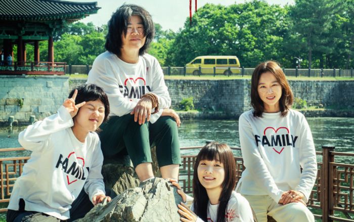 Phim của Lee Jung Eun và Gong Hyo Jin chốt ngày chiếu