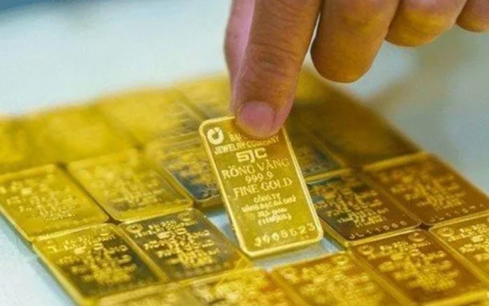 Tin tài chính hôm nay 16/7: Vàng trong nước giảm, USD quốc tế suy yếu
