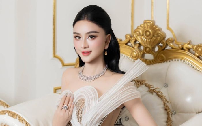 Lâm Khánh Chi chính thức đi thêm bước nữa ở tuổi 50