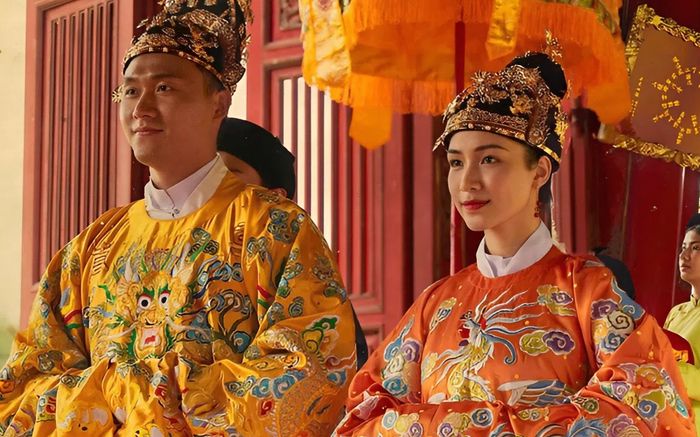 Hòa Minzy phải bán nhà, bán xe vì vai diễn Hoàng hậu cuối cùng