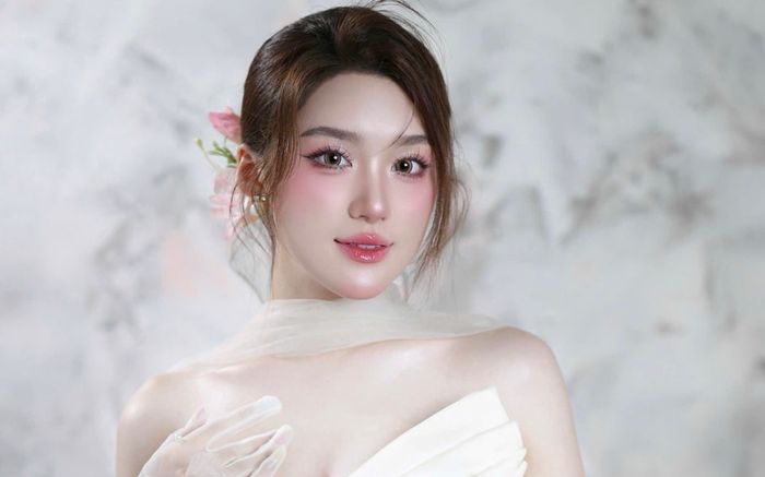 Vẻ đẹp khó trộn lẫn khi nhắc đến Hà Nội quê Hoa hậu Phương Oanh
