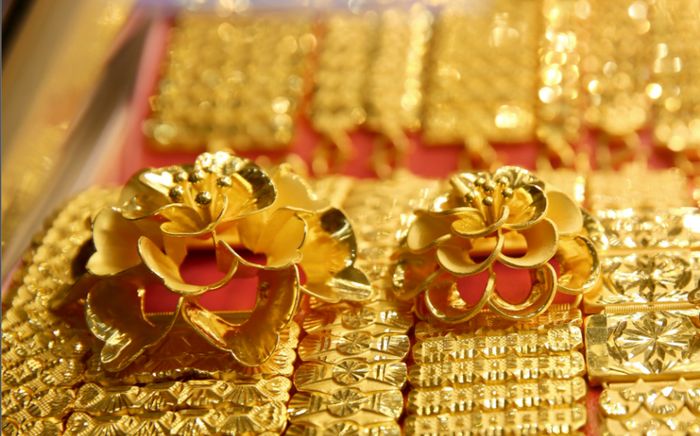 Tin tài chính hôm nay 17/7: Vàng lao dốc dưới mốc 4.000 USD/ounce, USD phục hồi nhẹ
