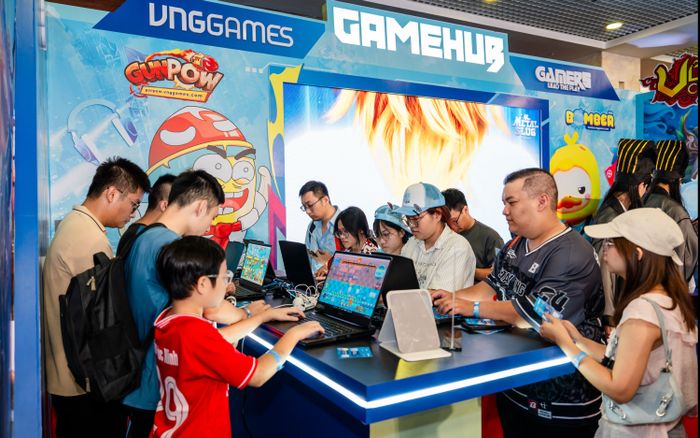 Gần 3.000 game thủ Hà Nội “cháy” hết mình tại “Gamers Lead The Play” của VNGGames
