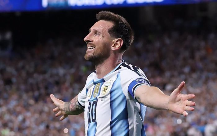 Trước chung kết World Cup 2026: Messi thả lỏng, cơn sốt vé chưa hạ nhiệt
