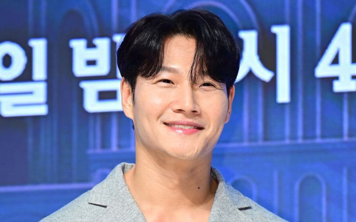 Kim Jong Kook bất ngờ báo tin vui