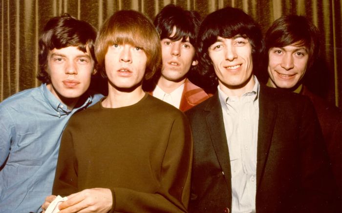 The Rolling Stones sang bằng kỷ lục của The Beatles