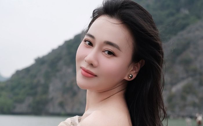 Ngoài Tràng An, quê Phương Oanh còn có những vùng biển đẹp ít người biết