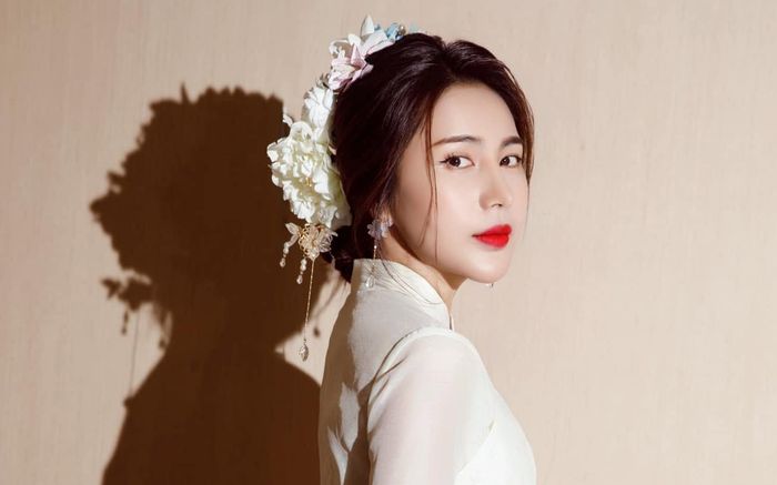 Ca sĩ Thủy Tiên trở lại sau tuyên bố buông bỏ, khán giả 'dậy sóng'