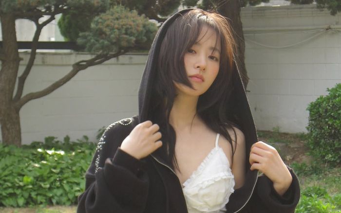 'Mỹ nhân không tuổi' Park Bo Young diện outfit hở bạo khoe trọn nhan sắc quyến rũ