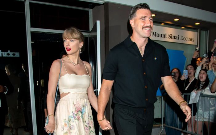 Taylor Swift và Travis Kelce hé lộ thêm chi tiết về buổi tiệc trước lễ cưới