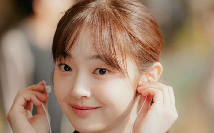 Kim Hye Joon hóa fan girl chính hiệu trong phim mới 'My Bias, My Boss'