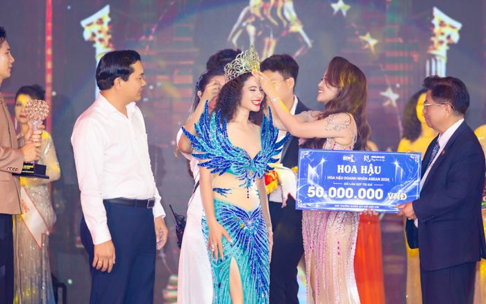Nguyễn Thị Ngọc Thảo trở thành chủ nhân vương miện Miss Business ASEAN 2026 tại Cần Thơ