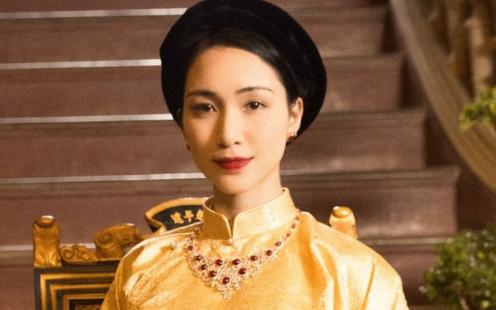 Vai diễn Nam Phương Hoàng Hậu của Hòa Minzy