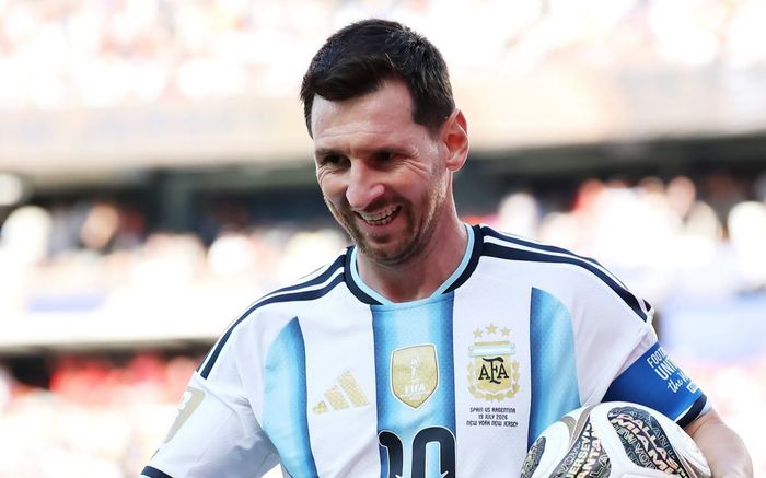Messi trượt Quả bóng Vàng World Cup 2026: Quyết định gây tranh cãi của FIFA