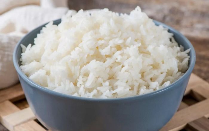 Sức khỏe của bạn có thể bị ảnh hưởng chỉ vì ăn cơm để qua đêm