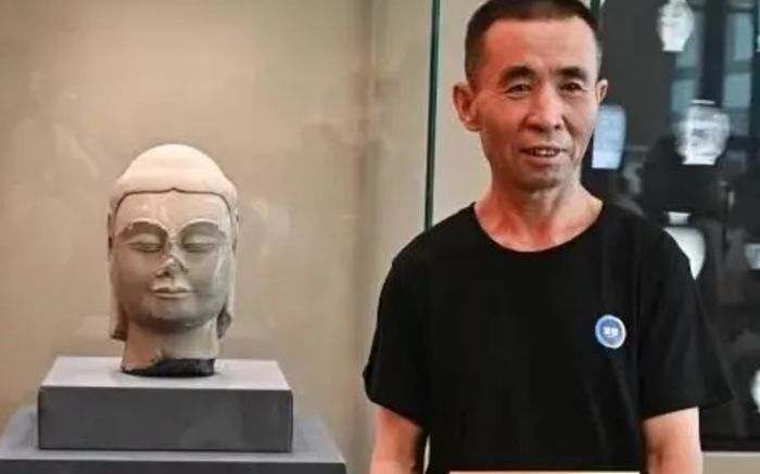 Phát hiện đầu tượng Phật 1.400 năm tuổi lúc đào đất, người đàn ông được thưởng 36 triệu đồng