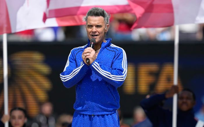 Robbie Williams lên tiếng sau nghi vấn dùng chất cấm tại chung kết World Cup 2026