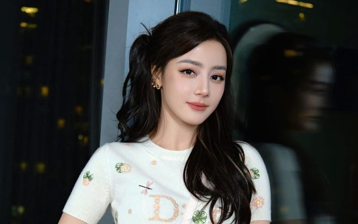 Địch Lệ Nhiệt Ba và hành trình hơn 10 năm để được Châu Tinh Trì lựa chọn