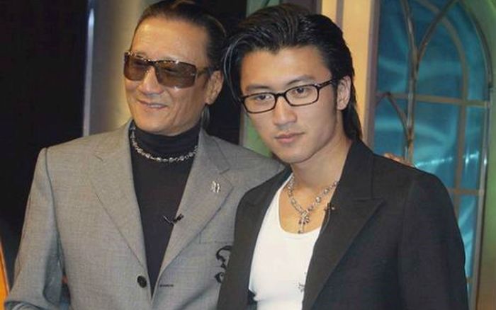 Tạ Đình Phong không hủy concert sau khi cha ruột qua đời