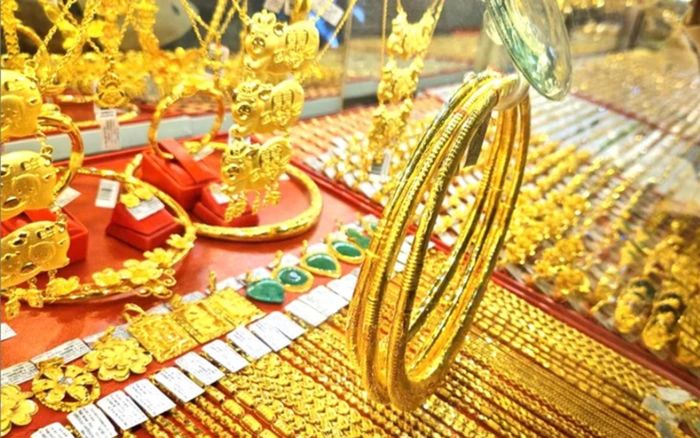 Tin tài chính hôm nay 22/7: Giá vàng tăng mạnh, USD nối dài đà đi lên
