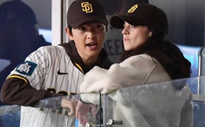 Hôn nhân hiện tại của Song Joong Ki và vợ Tây