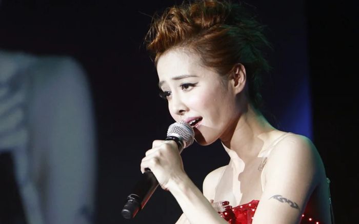 Nữ ca sĩ hàng đầu showbiz bị lộ cát-xê hơn 3 tỷ đồng cho một đêm diễn