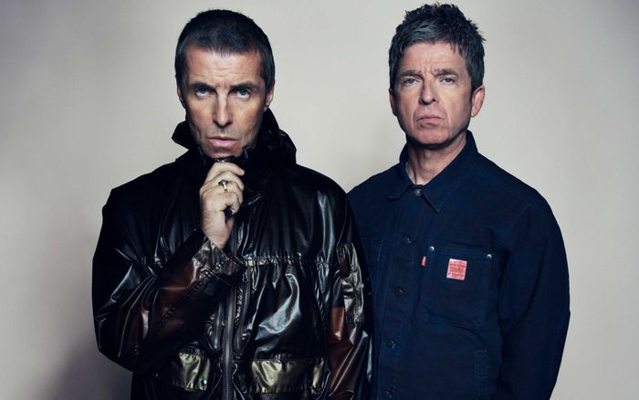 Oasis vượt mặt The Beatles, sở hữu album phòng thu thành công nhất lịch sử Vương quốc Anh