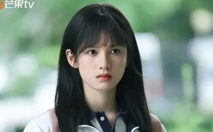 Trương Tịnh Nghi gây sốt với diễn xuất trong Chó Hoang Và Xương
