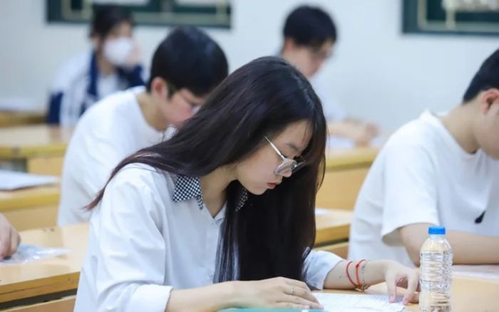 Bộ GD&ĐT yêu cầu cập nhật điểm thí sinh bị kỷ luật thi tốt nghiệp THPT trước 24/7