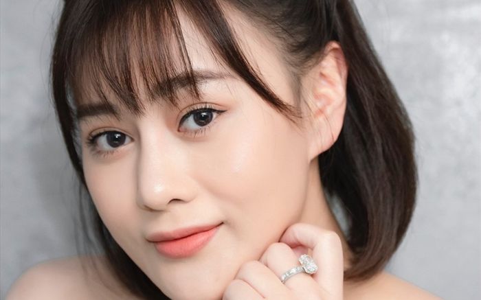 Mùa dứa chín, Ninh Bình quê Phương Oanh khoác thêm một vẻ đẹp rất khác