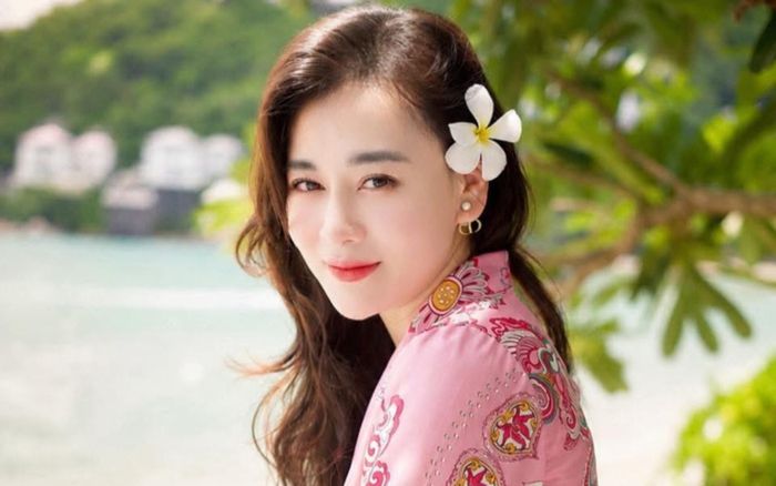 Đến Ninh Bình quê Phương Oanh, nhiều người tìm ăn loại rau gắn với vùng núi đá vôi