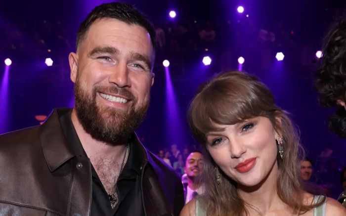 Chị dâu Travis Kelce lần đầu tiết lộ về đám cưới của Taylor Swift