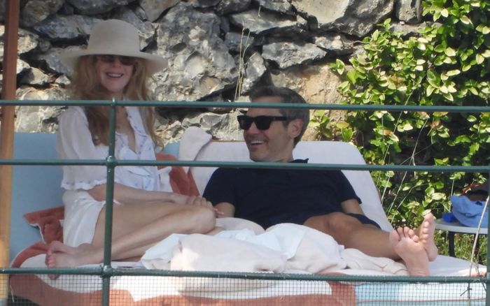 Nicole Kidman lộ ảnh thân thiết bên nam doanh nhân quyền lực
