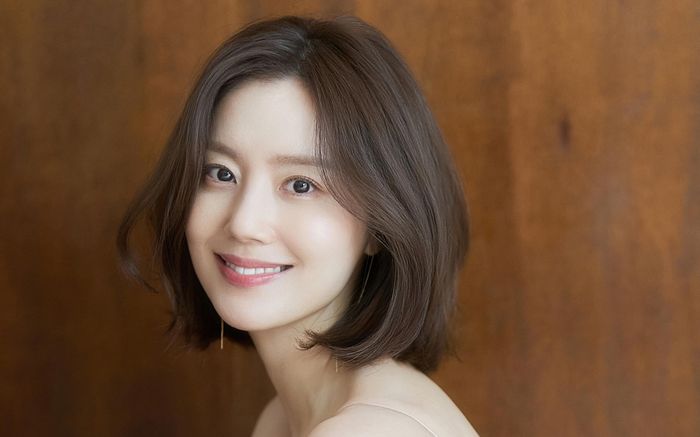 Moon Chae Won lộ diện sau kết hôn, ngoại hình gây chú ý