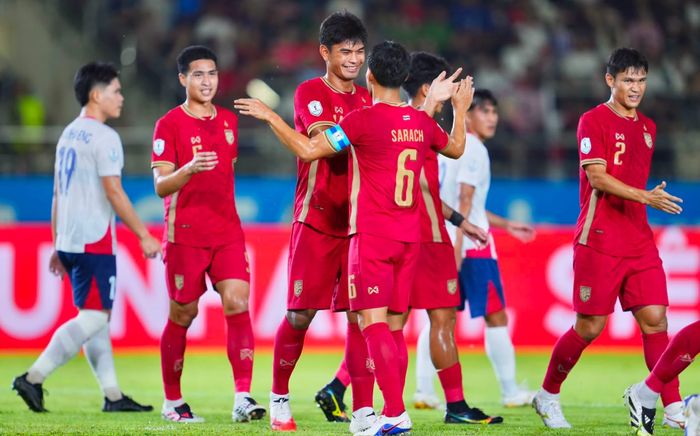CĐV Thái Lan phản ứng khi thắng đậm Lào, đồng loạt gọi tên tuyển Việt Nam