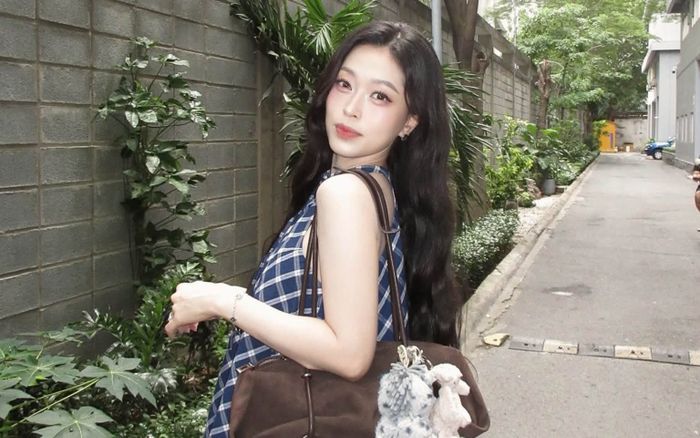 Á hậu Phương Nga khoe ảnh diện váy ngắn, Bình An chỉ nói vỏn vẹn 3 từ