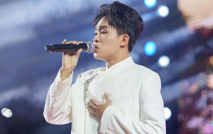 Hồ Văn Cường báo tin vui sau khi tái hợp người đàn ông đặc biệt
